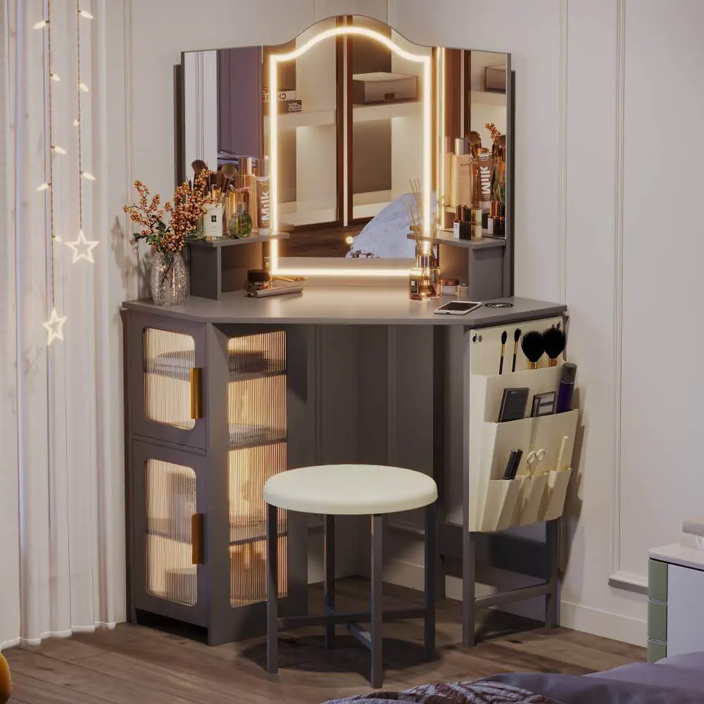 Wade Logan Audryanna Vanity